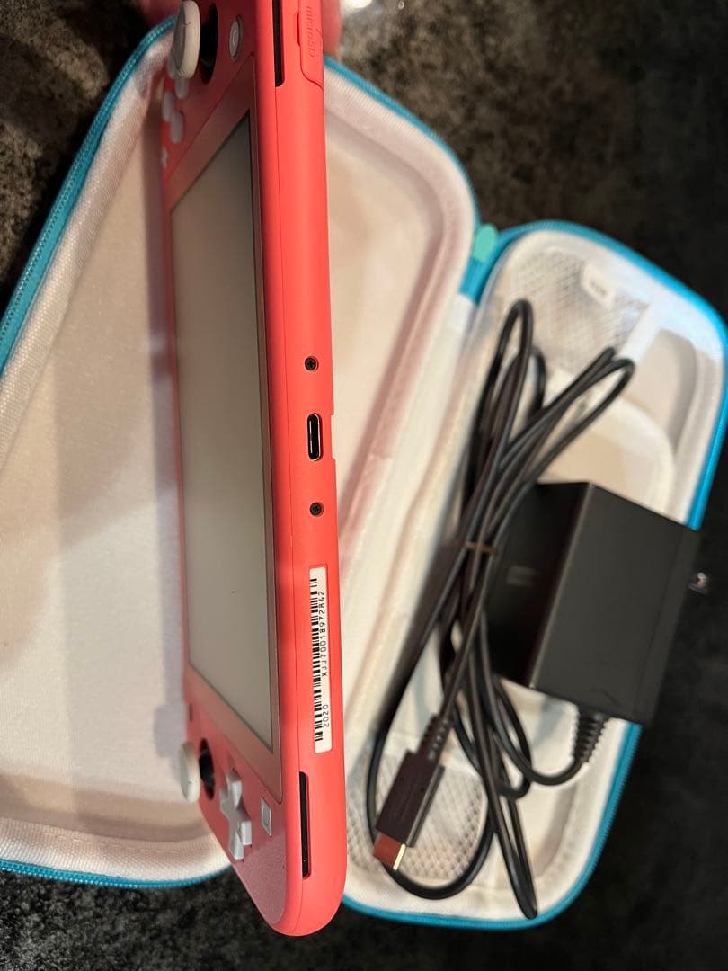 ニンテンドー　Switch lite 本体　ピンク　ケース付き