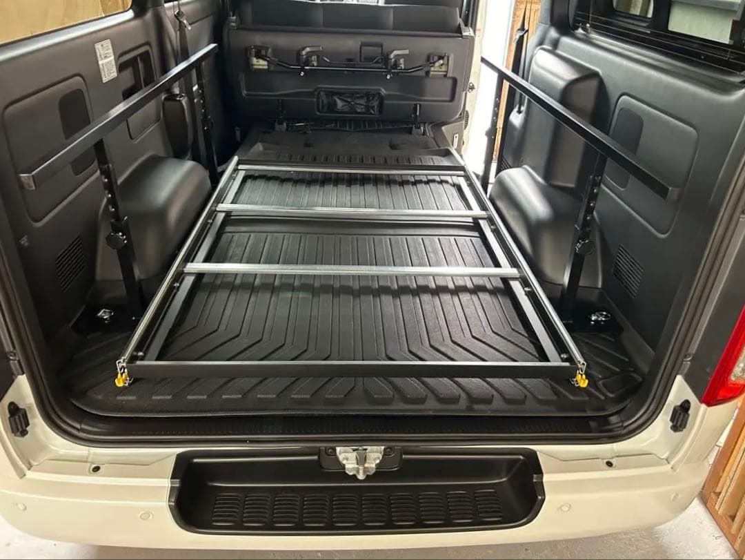 発送は年明け　ハイエース スライドフロア 150cm 棚板、フェルト付フルキット