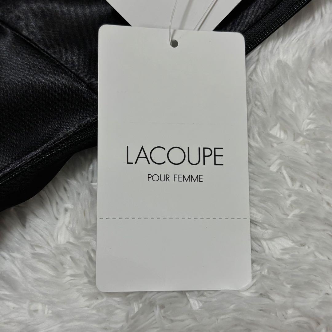 ストロベリームーン　LA COUPE リボン プリーツ 光沢 ブラック