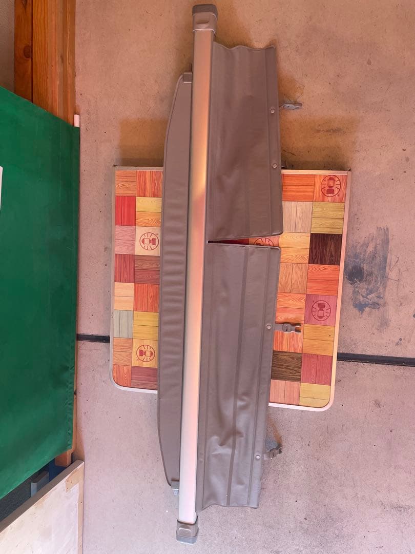 プリウスα 純正　トノカバー　美品