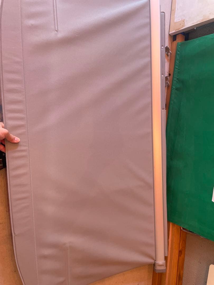 プリウスα 純正　トノカバー　美品