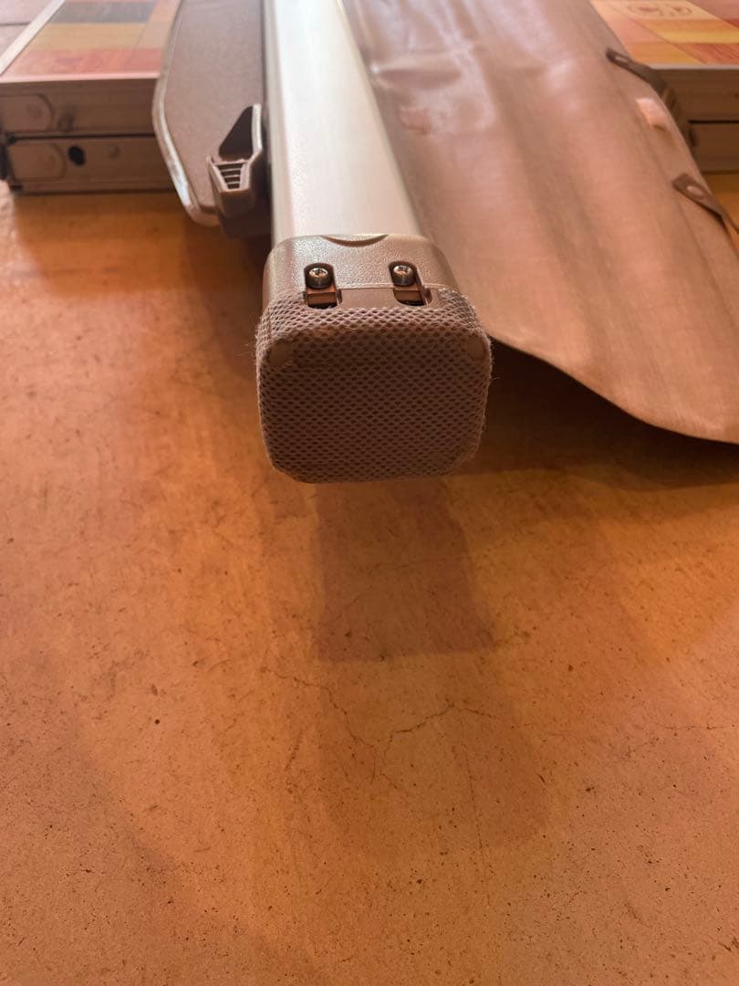 プリウスα 純正　トノカバー　美品