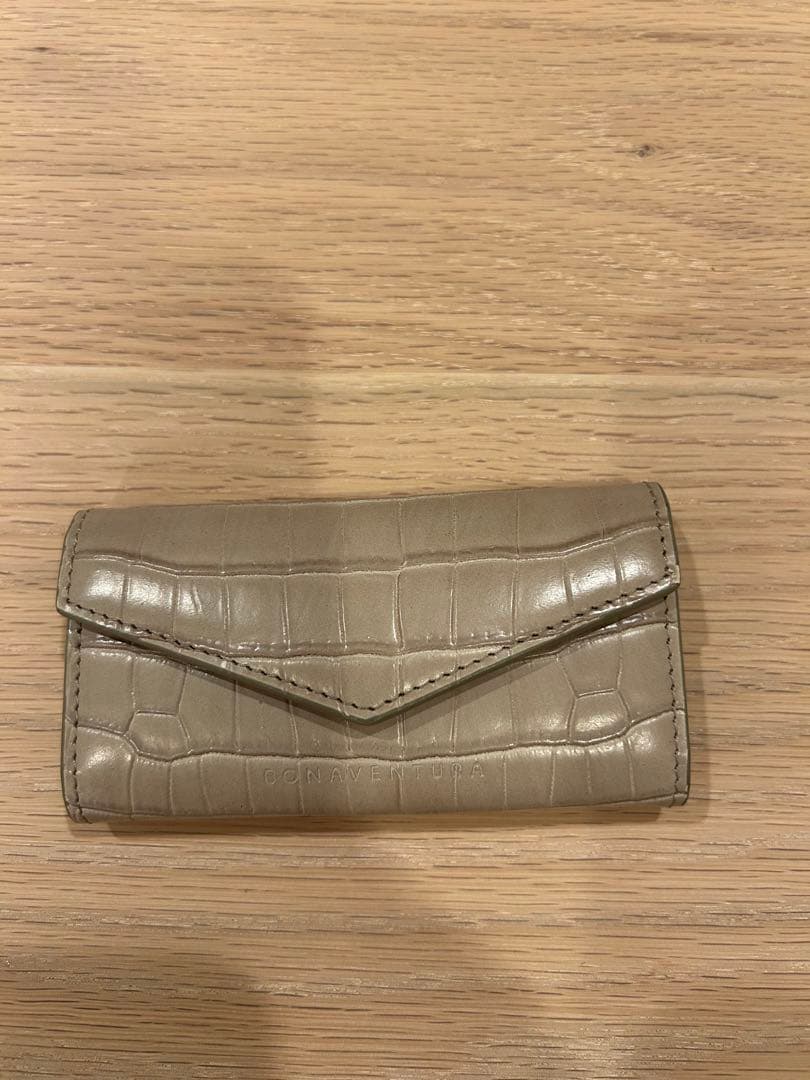 【BONAVENTURA】スリム キーケース エンボスクロコレザー(グレージュ)