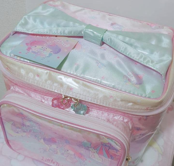 サンリオ　キキララ　ミルキーウェイソーダ　コスメボックス　バニティ　レア