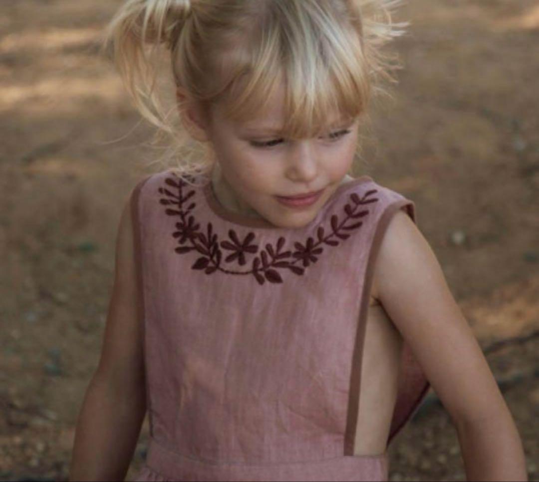 apolina ワンピース　3-5y 新品　エプロンワンピース