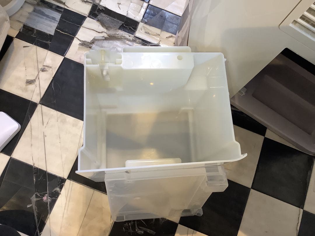 コロナ 除湿機 コンプレッサー式 Sシリーズ ホワイト CD-S6318 W