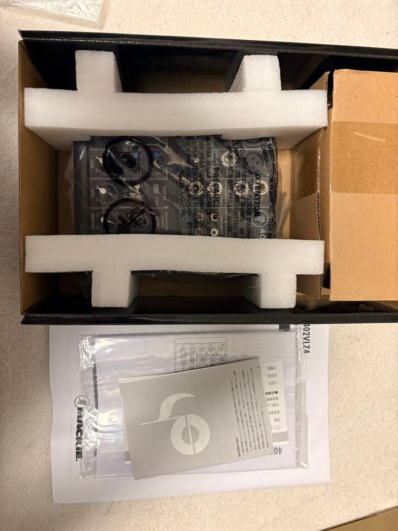 Mackie 402VLZ4 アナログミキサー