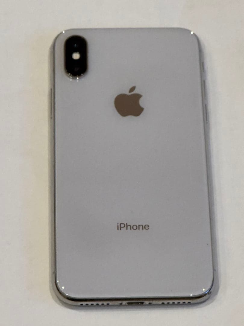 Apple iPhone X Sシルバー本体