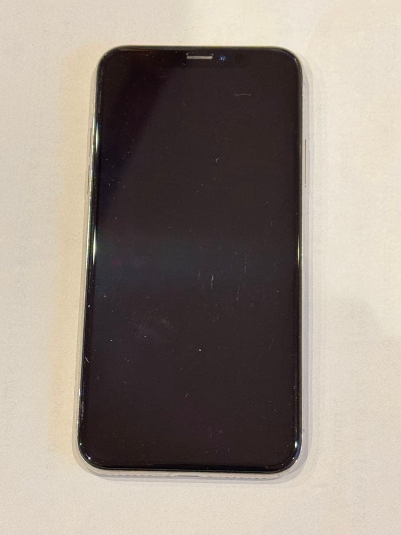 Apple iPhone X Sシルバー本体