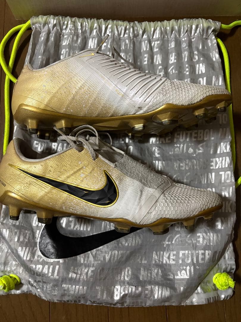NIKE ファントム ヴェノム エリート SE FG