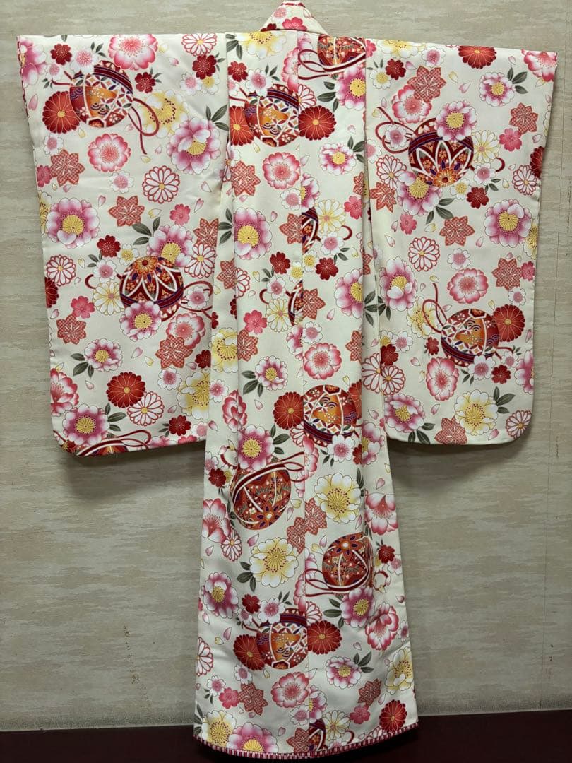 七五三　3歳女の子　着物・袴セット　ひさかたろまん　手鞠　アイボリー　八重桜