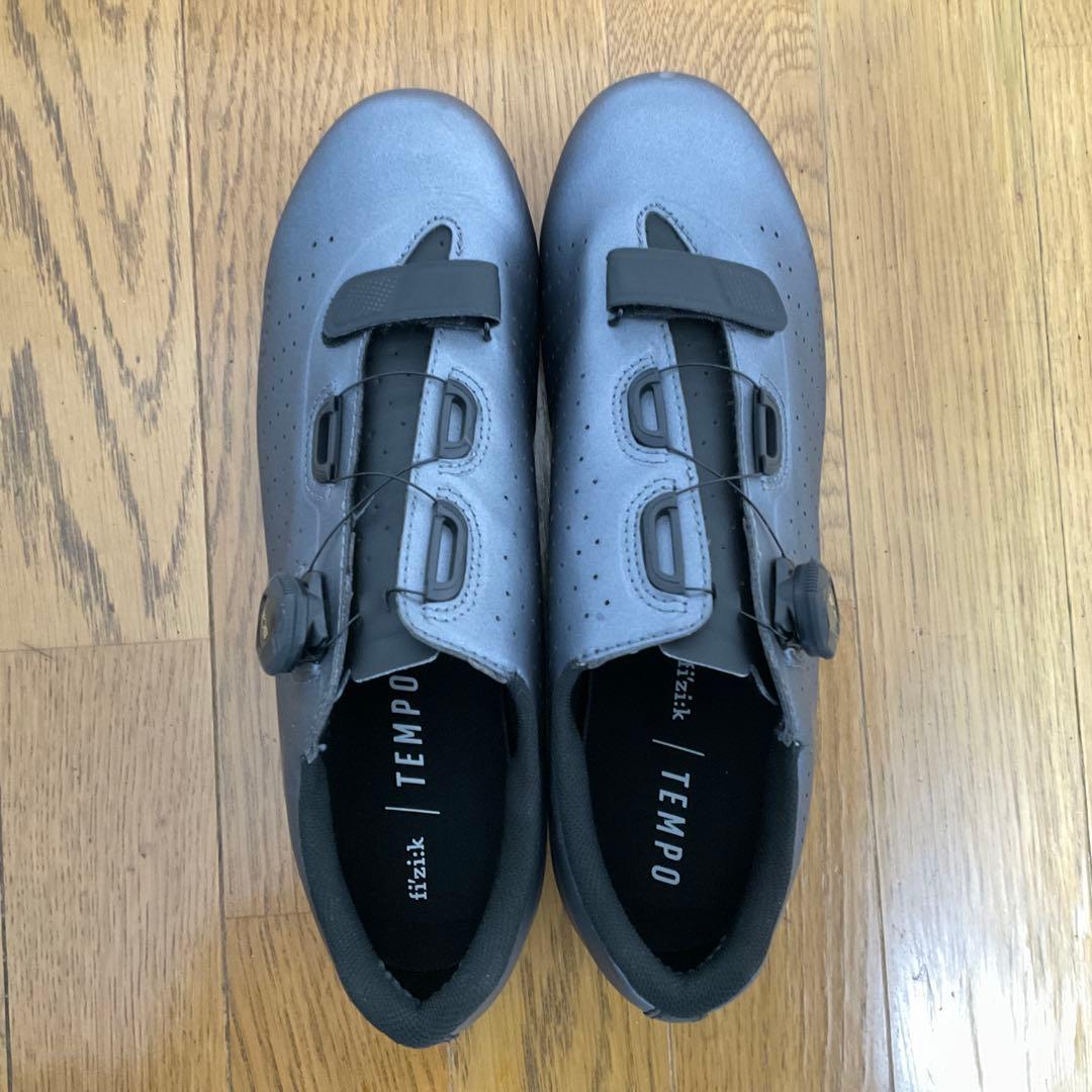 【ほぼ新品】フィジーク R5 TEMPO メタリック 44(28.35cm)