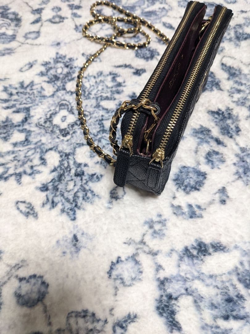 チェーンショルダーウォレット