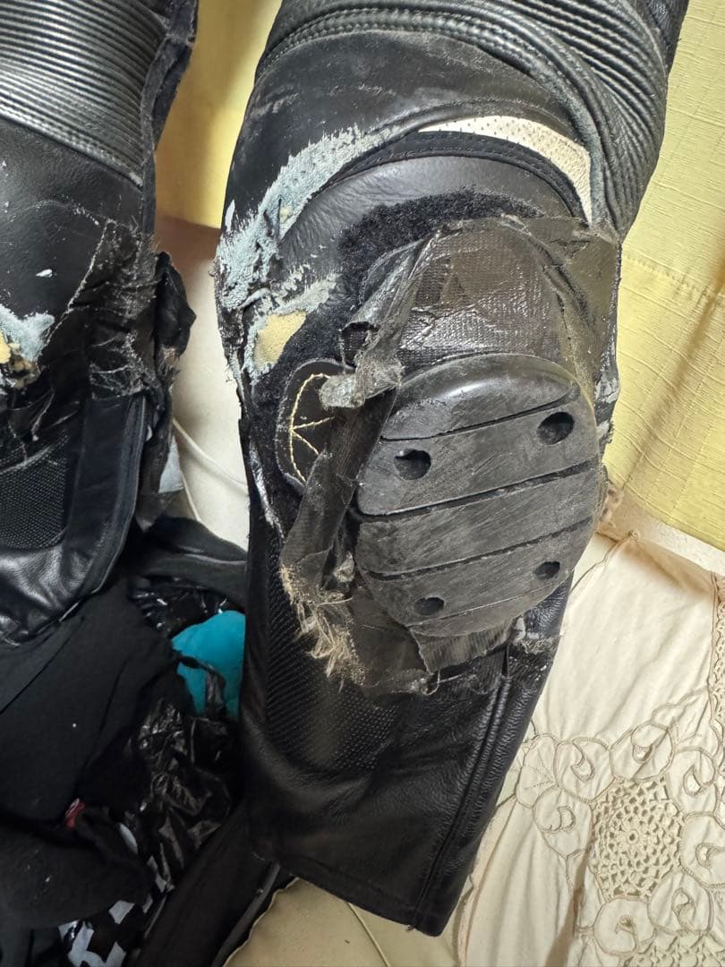 【最終値引き‼️】Dainese ダイネーゼ　革ツナギ 黒/赤