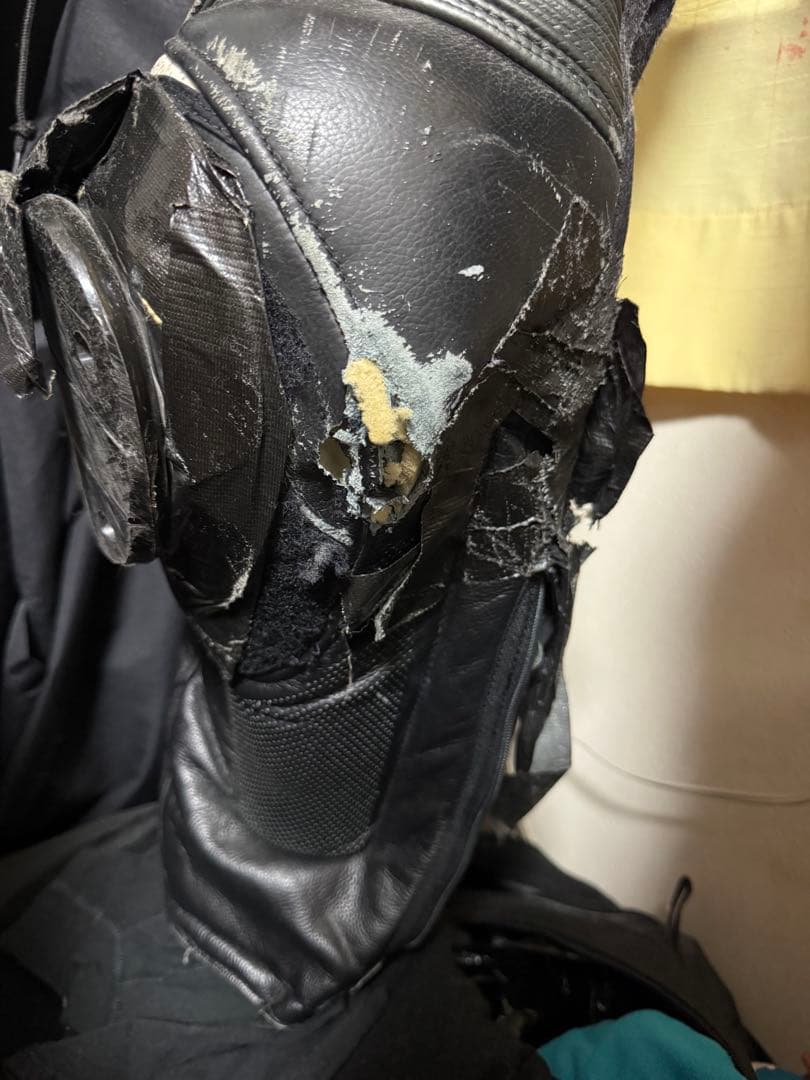 【最終値引き‼️】Dainese ダイネーゼ　革ツナギ 黒/赤