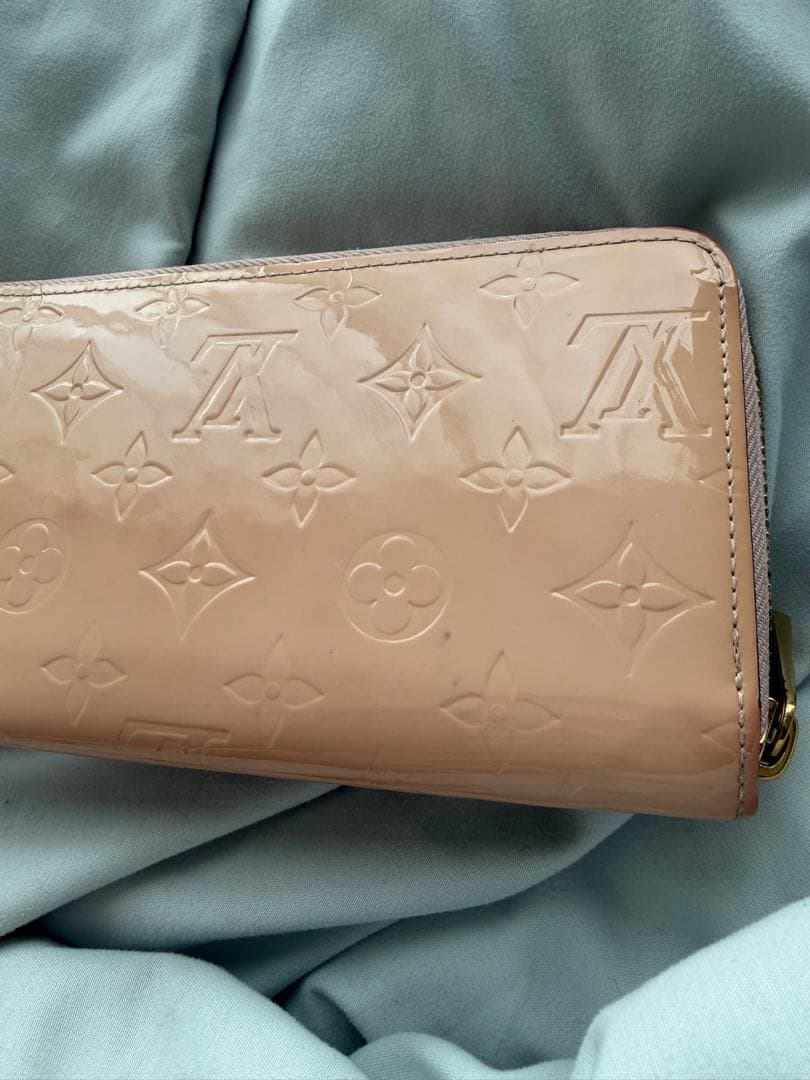 ルイヴィトン　ラウンド 長財布 ヴェルニ　ローズ　ピンク