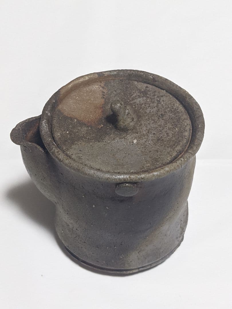 宝瓶（陶印あり）箱なし、説明書なし。