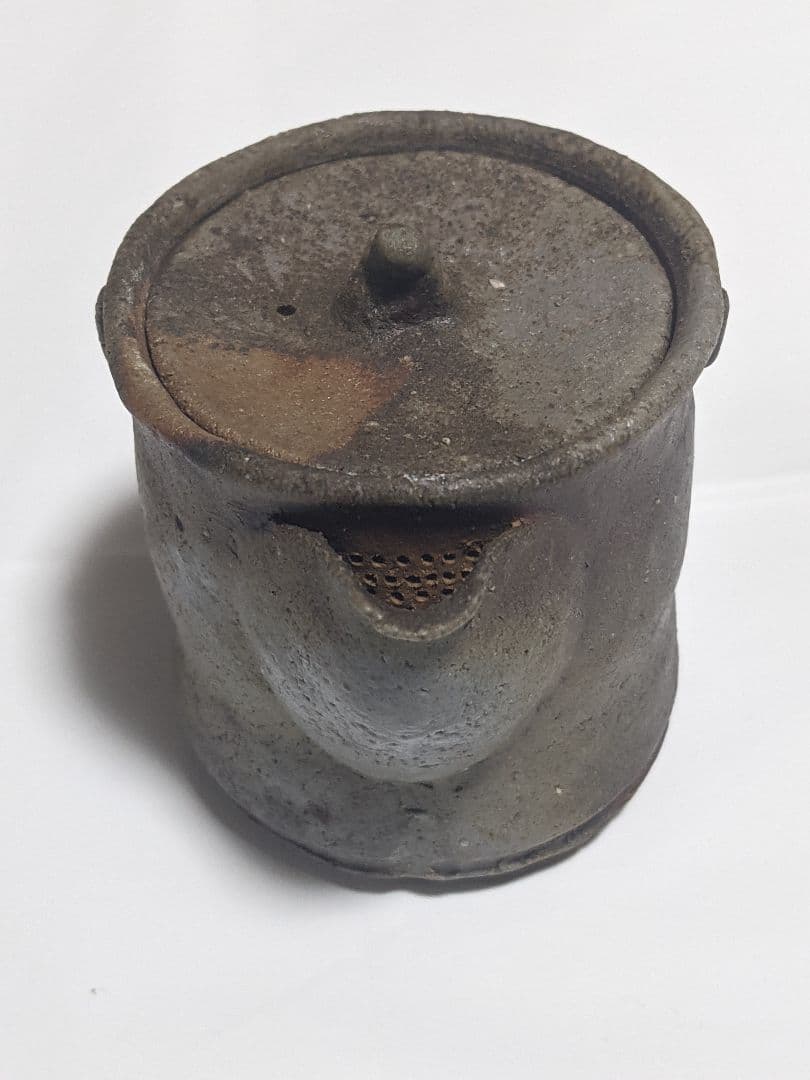 宝瓶（陶印あり）箱なし、説明書なし。