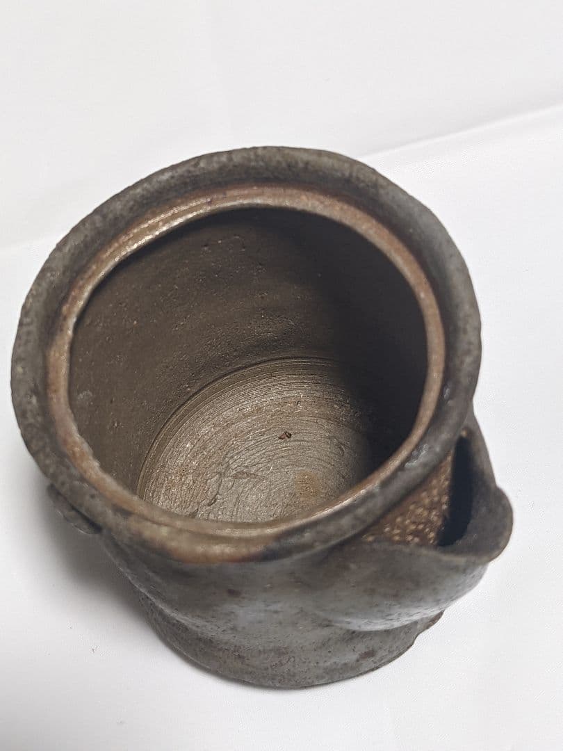 宝瓶（陶印あり）箱なし、説明書なし。