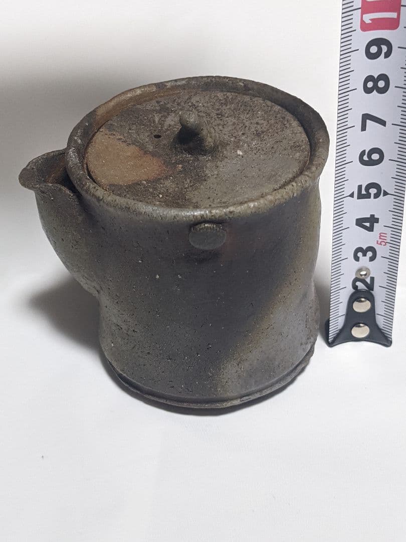 宝瓶（陶印あり）箱なし、説明書なし。