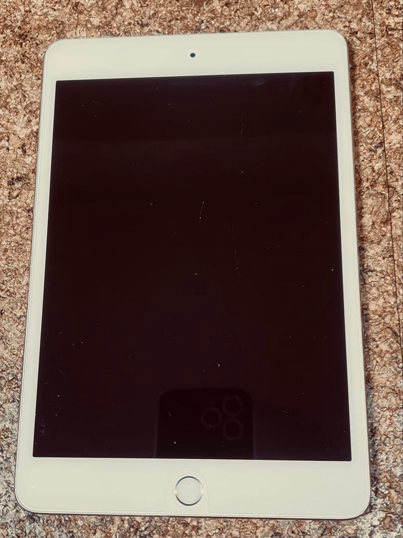 iPad mini第4世代128GB ゴールド本体のみ最終値下げ！