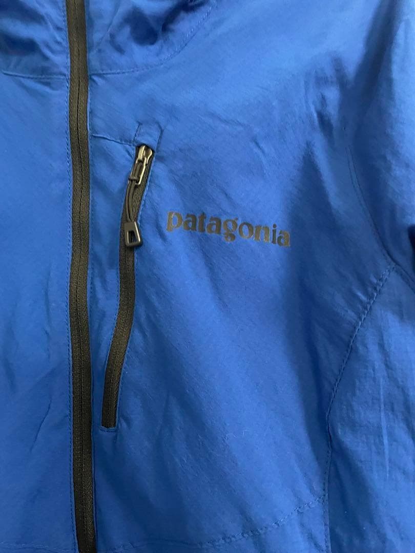Patagonia ウィメンズ ナノエア ライト フーディ