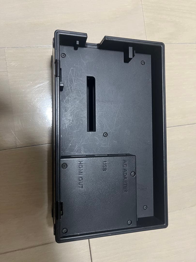 nintendo switch 本体　画面傷有り