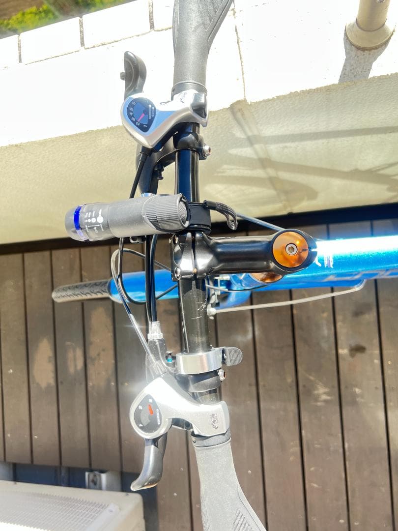 FORKS700Cクロスバイク　シマノ18段変速(前３段×後６段)　引取専用