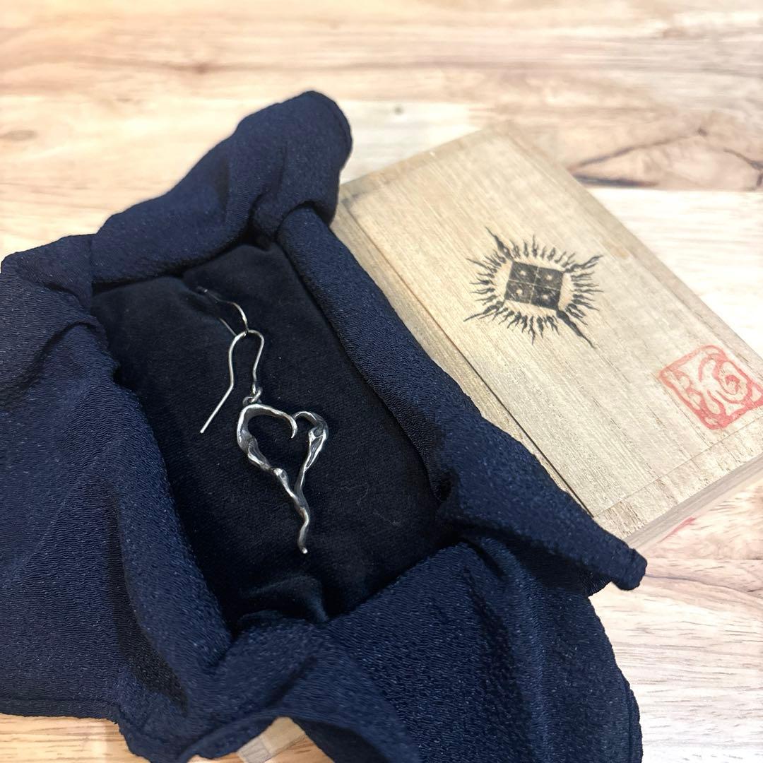 ★本日限定お値下げ★ TAUJAN タウジャン ハート フックピアス (片耳)