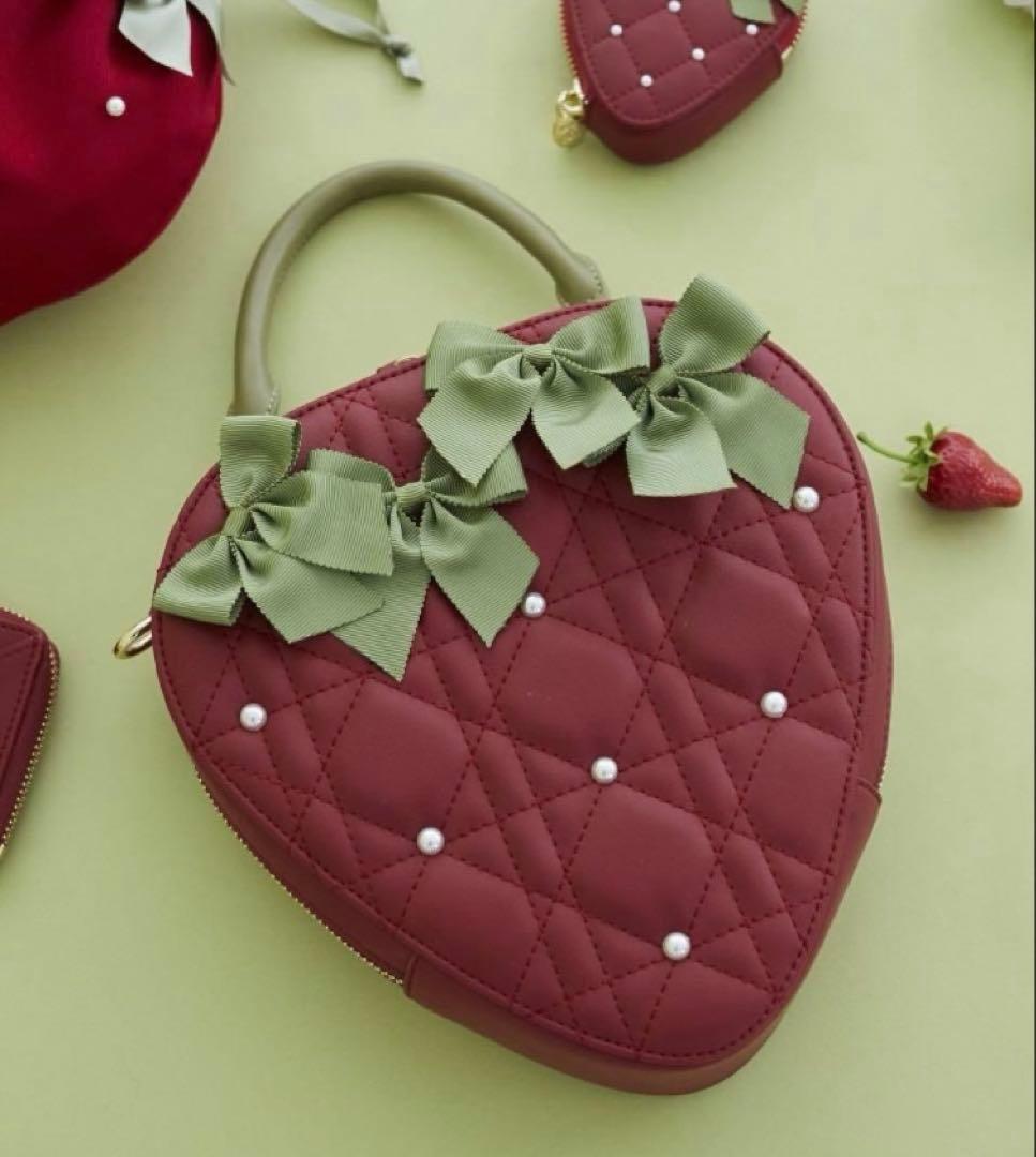 メゾンドフルール　いちごショルダーバッグ　新品