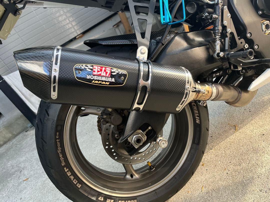 ヨシムラマフラー　gsxr1000