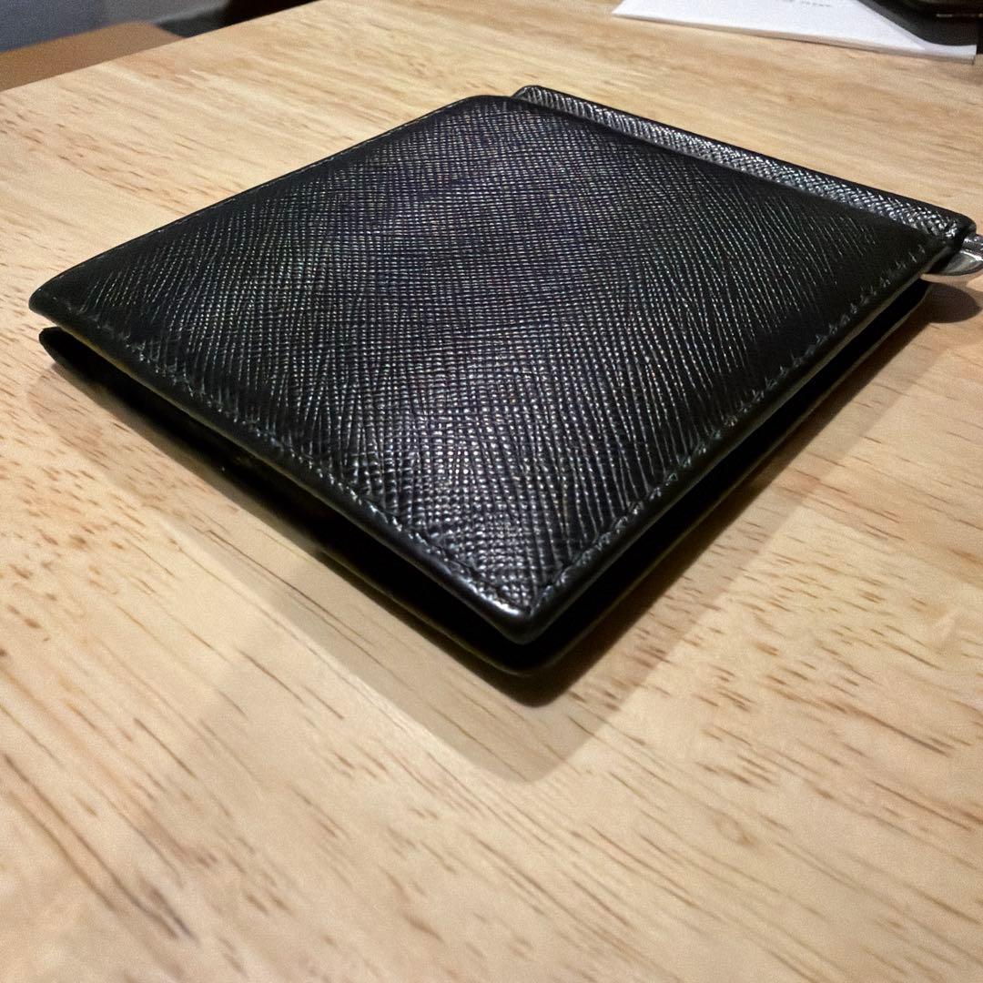 PRADA ブラック 二つ折り財布 マネークリップ