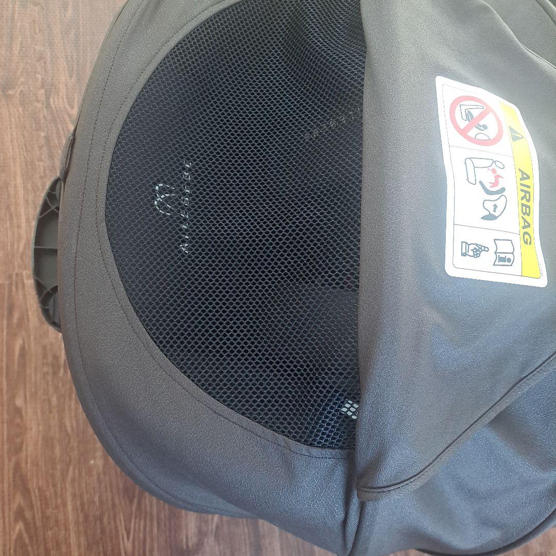 エールベベ　ダークブラウン 車用チャイルドシート