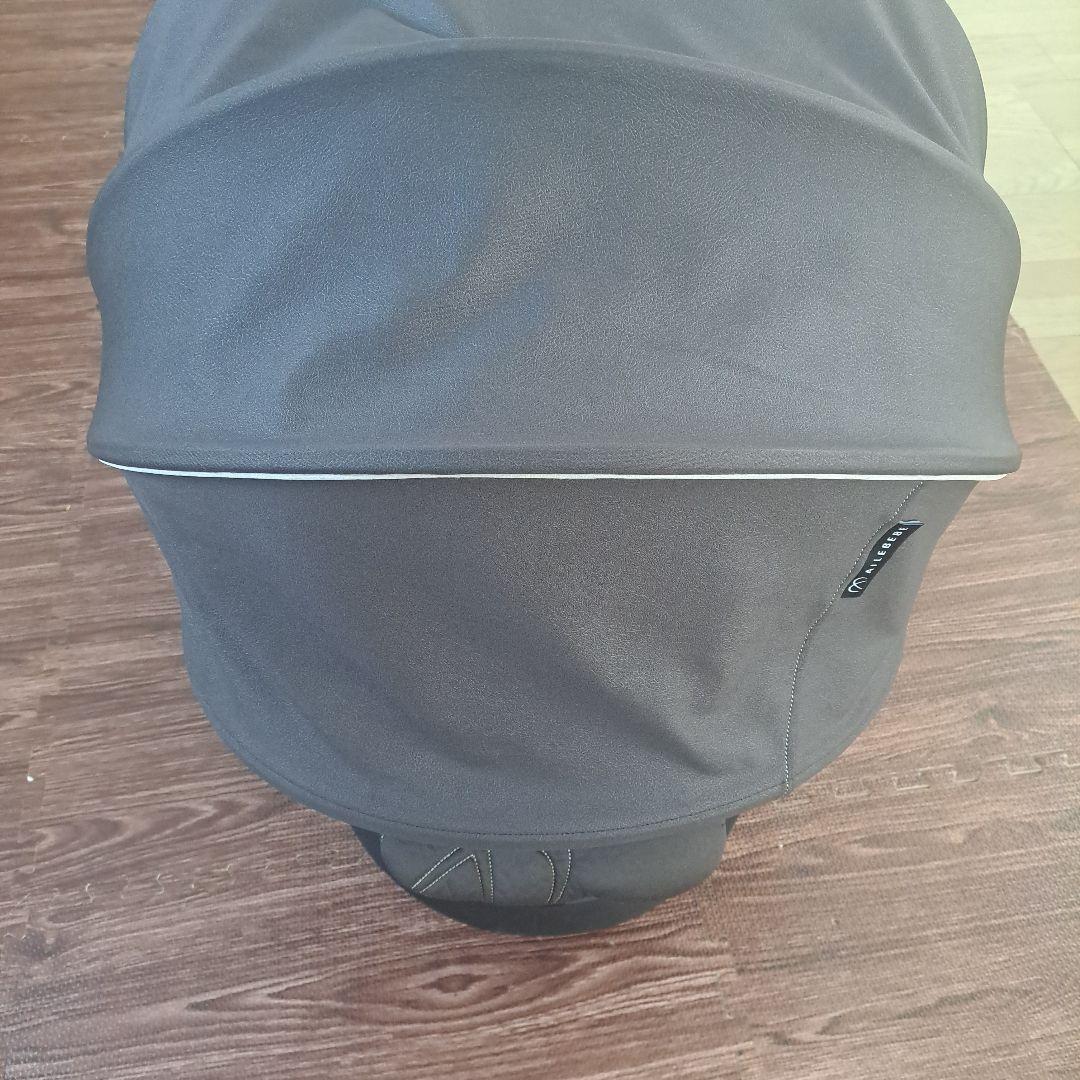 エールベベ　ダークブラウン 車用チャイルドシート