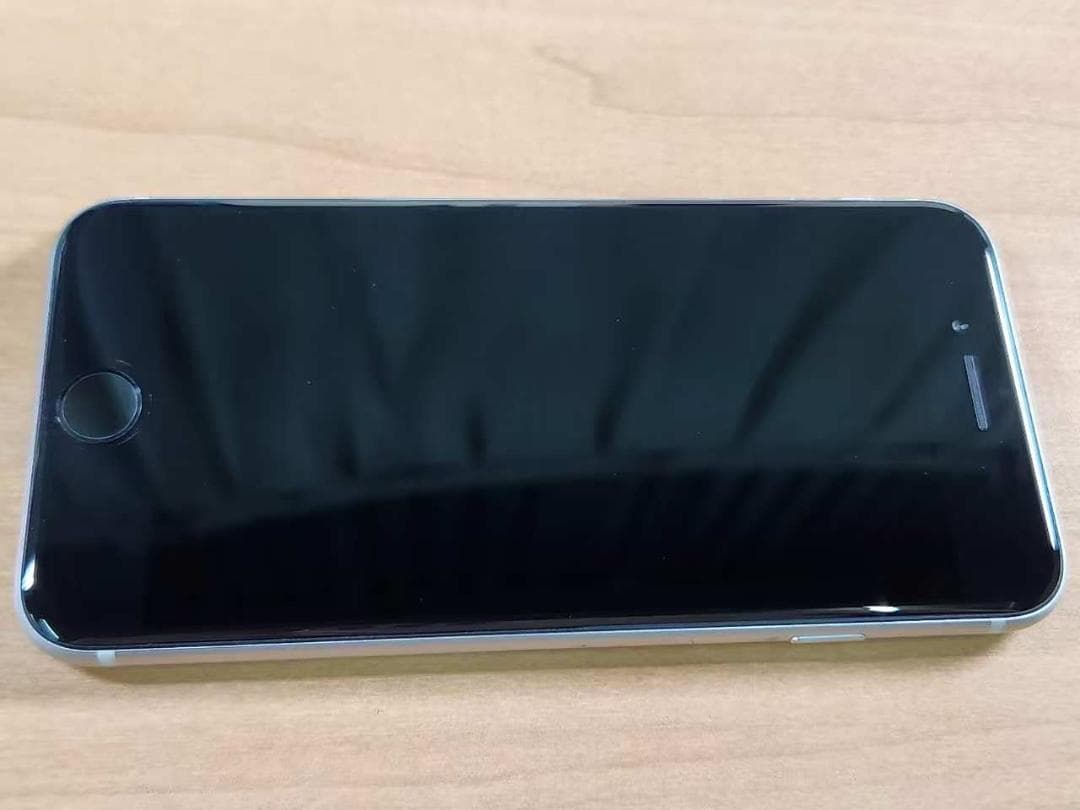 020500B iPhone SE A2296 64GB 最大容量83%