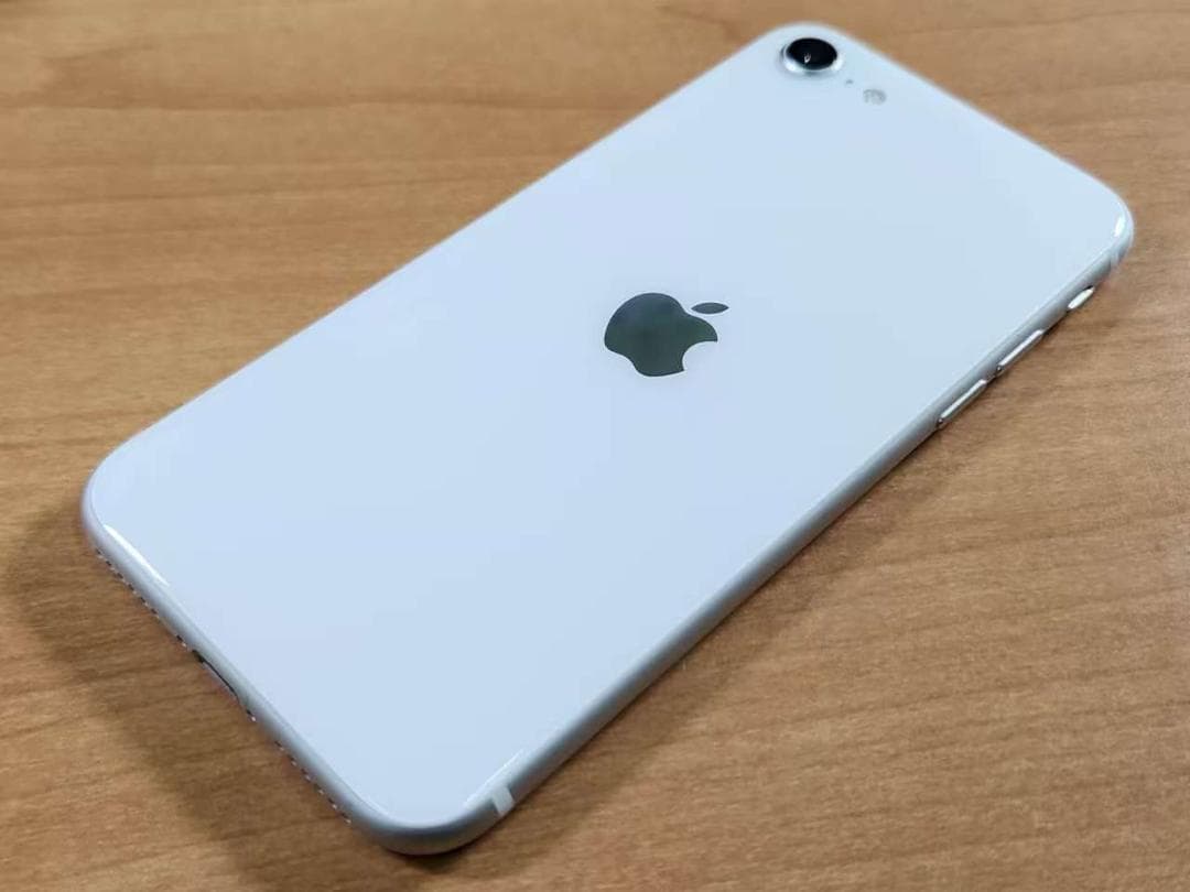 020500B iPhone SE A2296 64GB 最大容量83%
