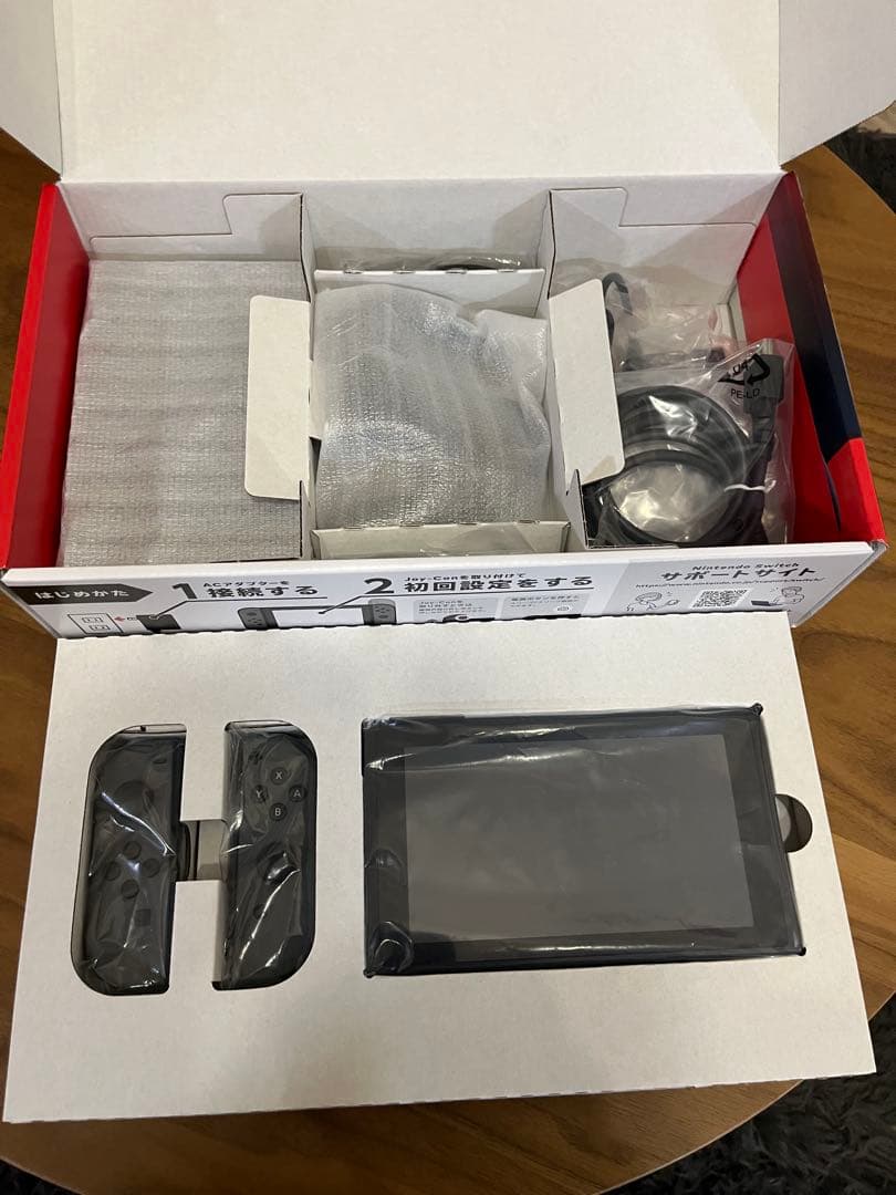 【美品】Nintendo Switch本体グレー 付属品完備　SDカード付