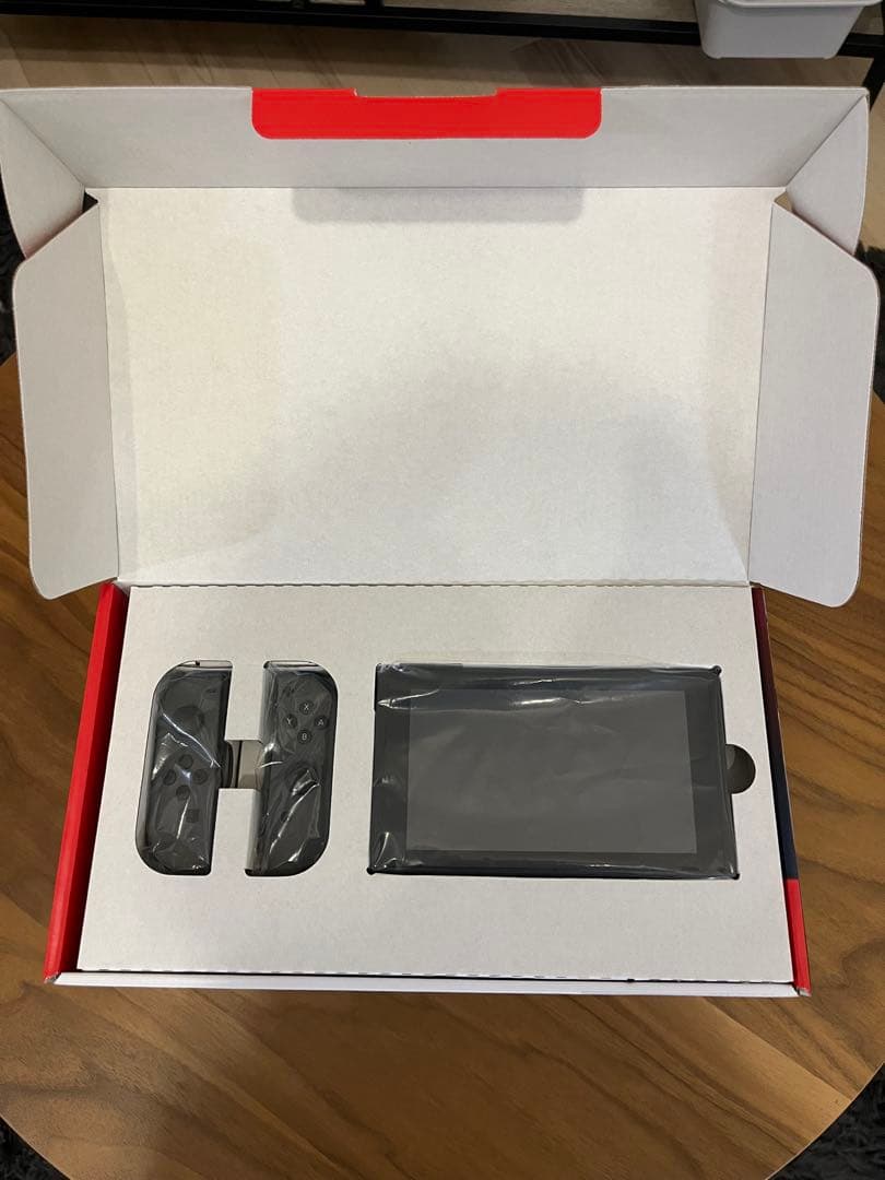 【美品】Nintendo Switch本体グレー 付属品完備　SDカード付
