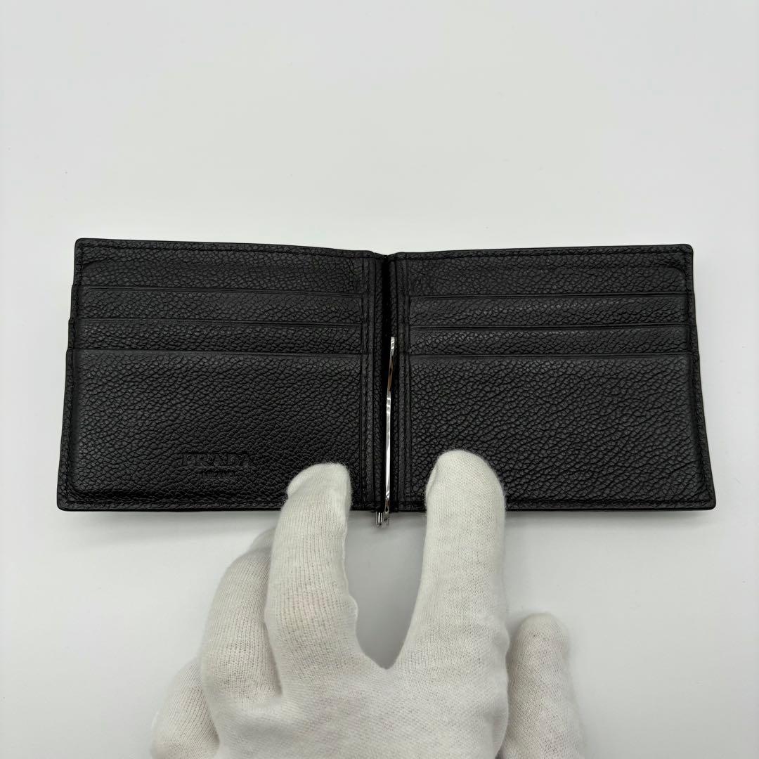 美品　プラダ　RFID マネークリップ　ブラック　サフィアーノ　三角ロゴ