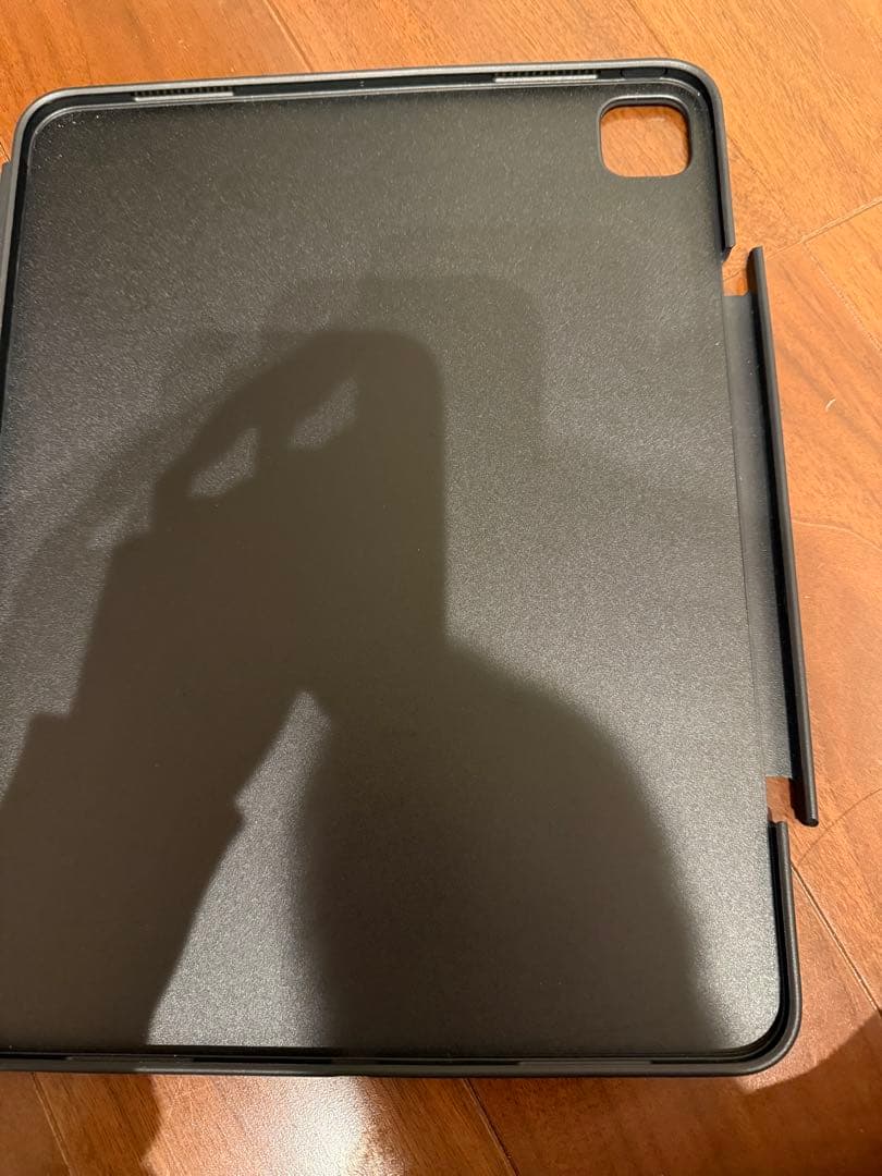 iPad Pro M4 13インチ Wi-Fi + Cellular ケース付き