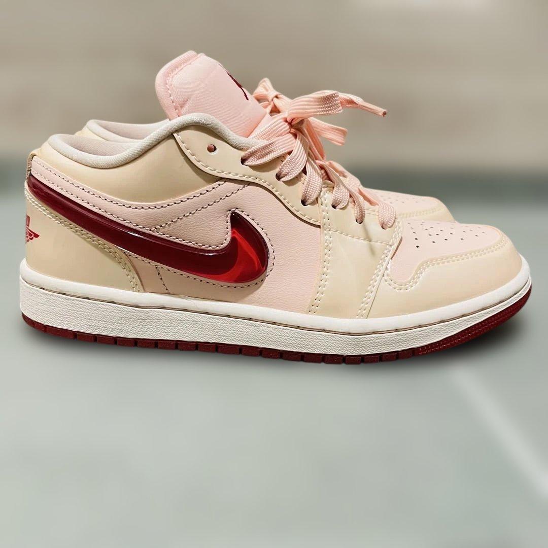 美品AIR JORDAN 1 LOW SE レッド キャンディスウッシュ