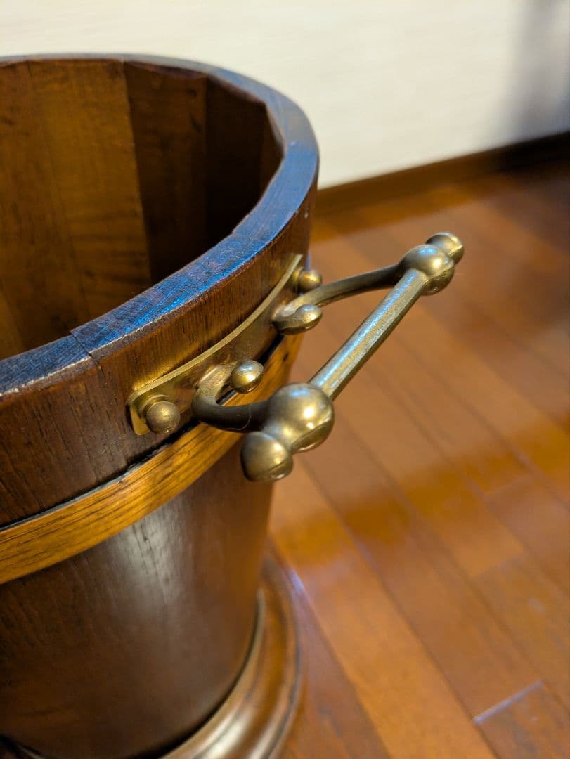 アンティーク木製傘立て真鍮ハンドル付き