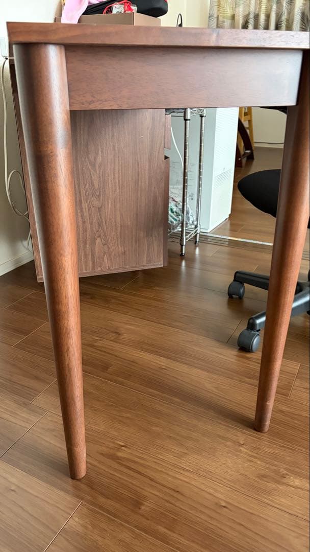 ブラウン木製デスク 引き出し付き　1月末廃棄予定