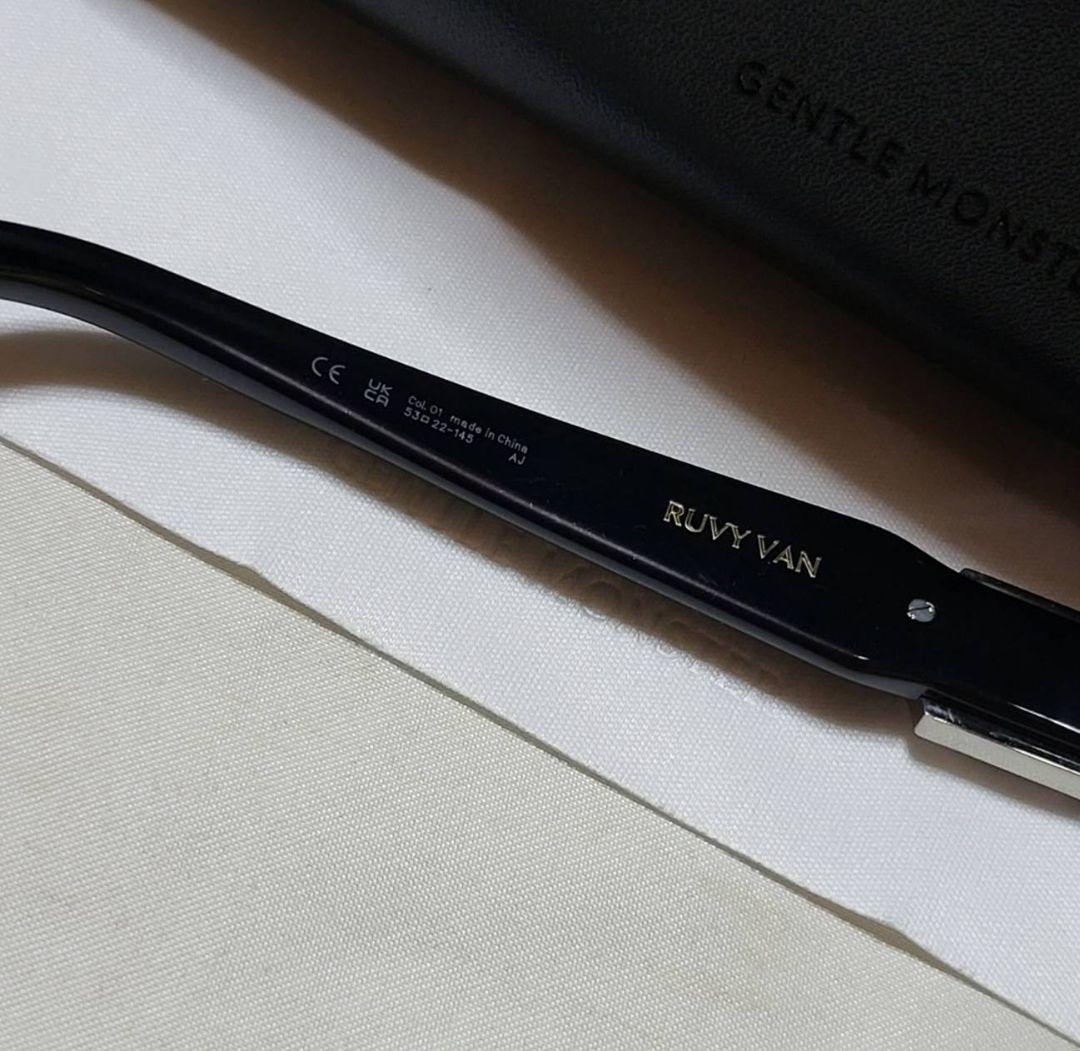 ◆GENTLE MONSTER◆サングラス　RUVY VANケース付き