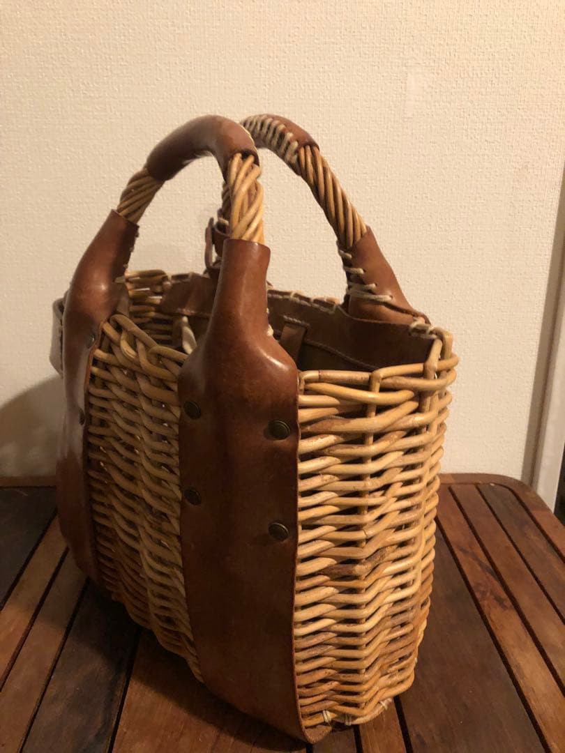 エバゴス ebagos オイルショルダーミニ　レザー　カゴバッグ