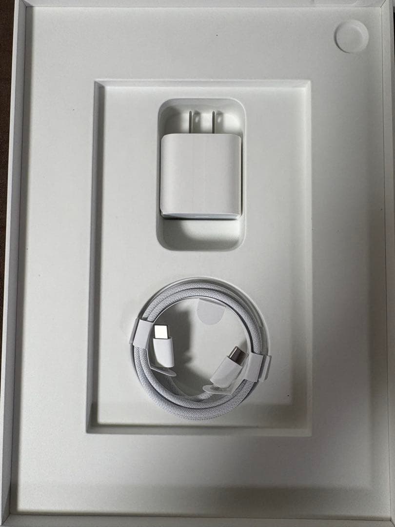 iPad A16 Wi-Fi シルバー 128GB