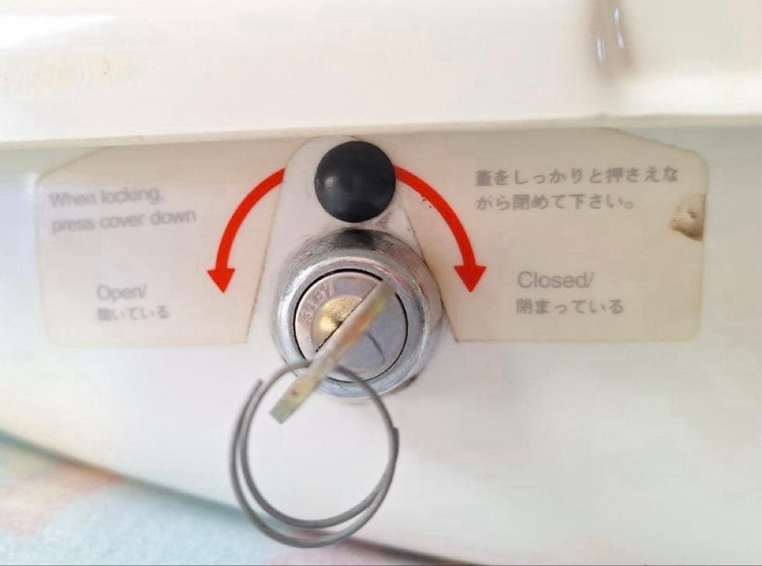 【美品】THULE ジェットバック　ルーフボックス　スノーボードキャリア