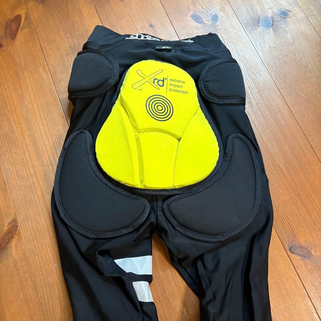 eb's mountain furniture プロテクター　Sサイズ