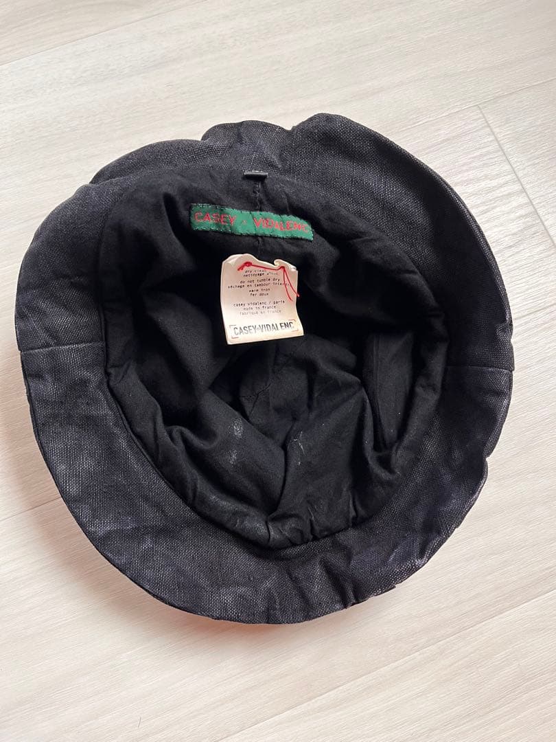 週末限定お値下げCASEY VIDALENC / ブラックリネン　バケットハット