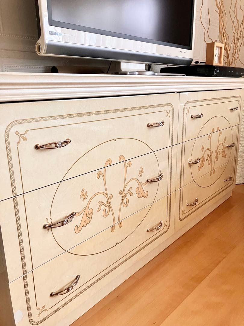 サルタレッリ フローレンス イタリア家具クリーム色の木製チェスト